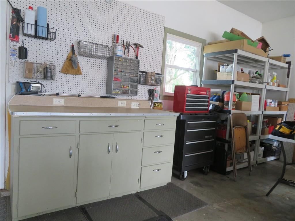 12 Holly Lane — photo 55