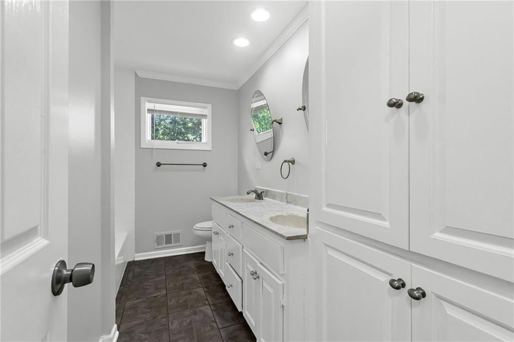 5204 S Delaware Avenue — photo 14