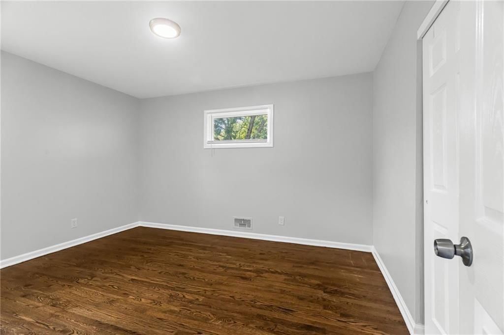 5204 S Delaware Avenue — photo 15