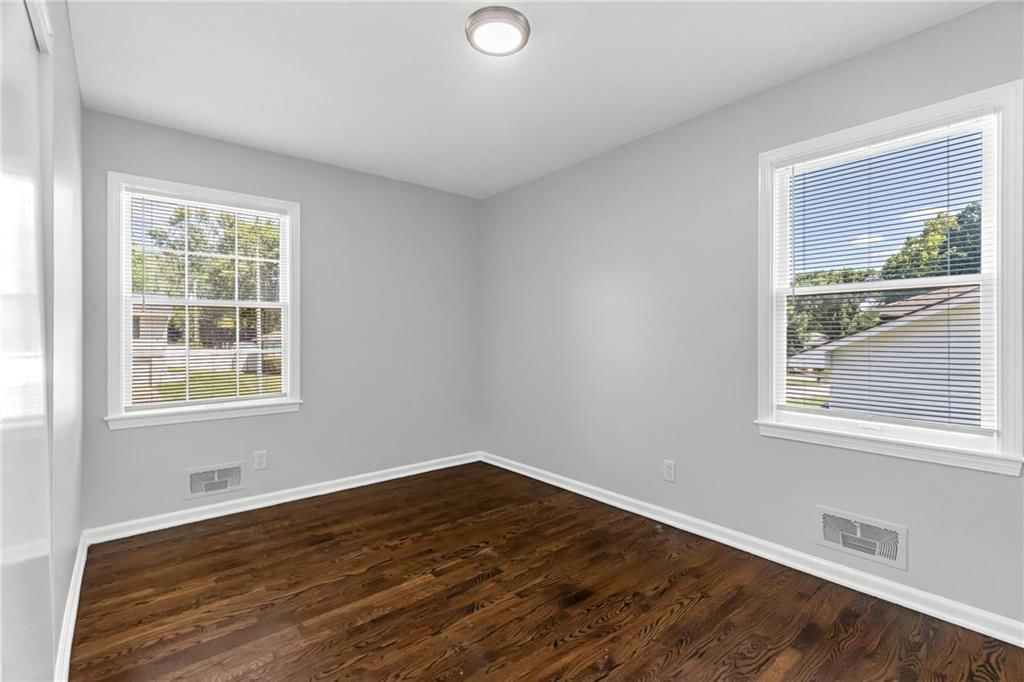 5204 S Delaware Avenue — photo 17