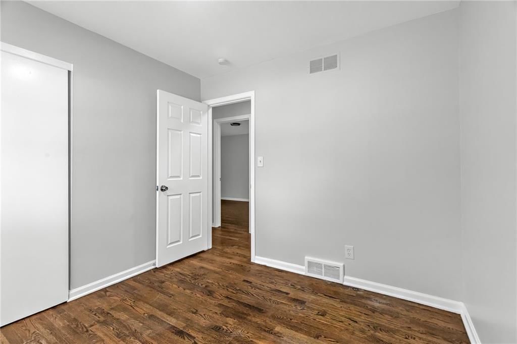 5204 S Delaware Avenue — photo 20
