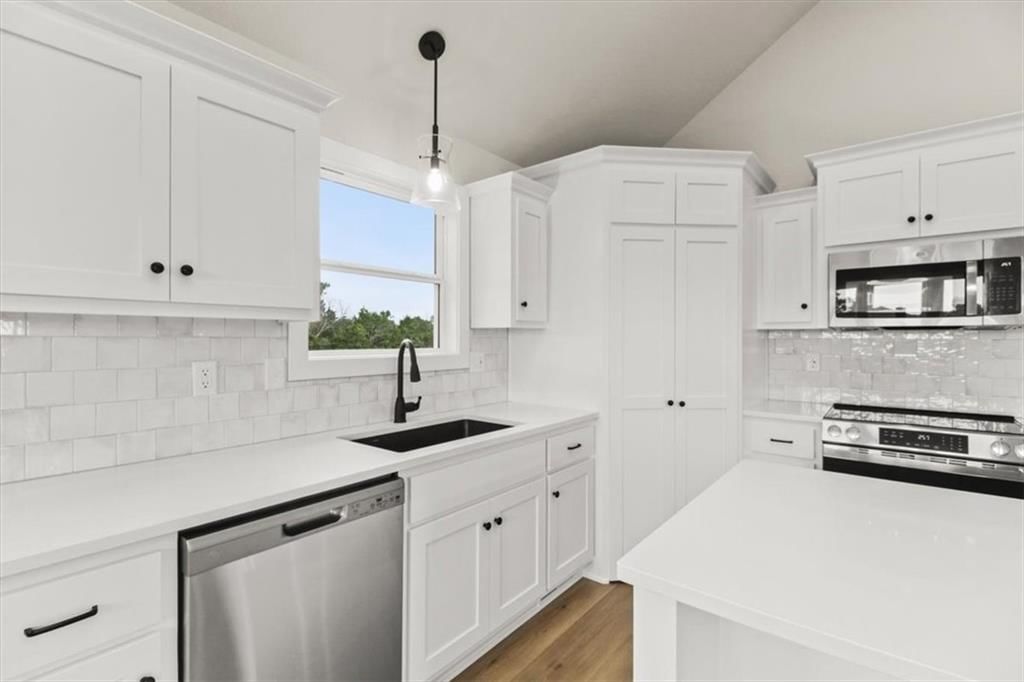 1103 N Eli Lane — photo 9