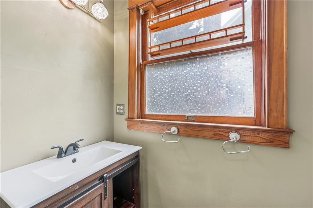 3215 Central Street — photo 50
