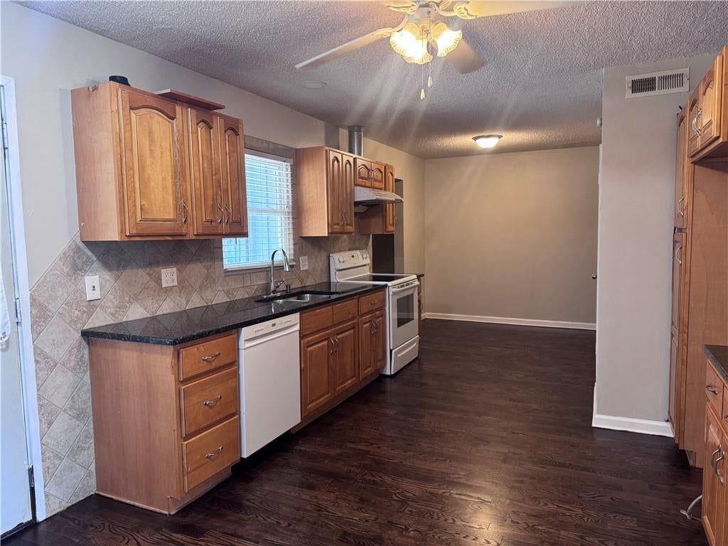 5722 W 70th Terrace — photo 14