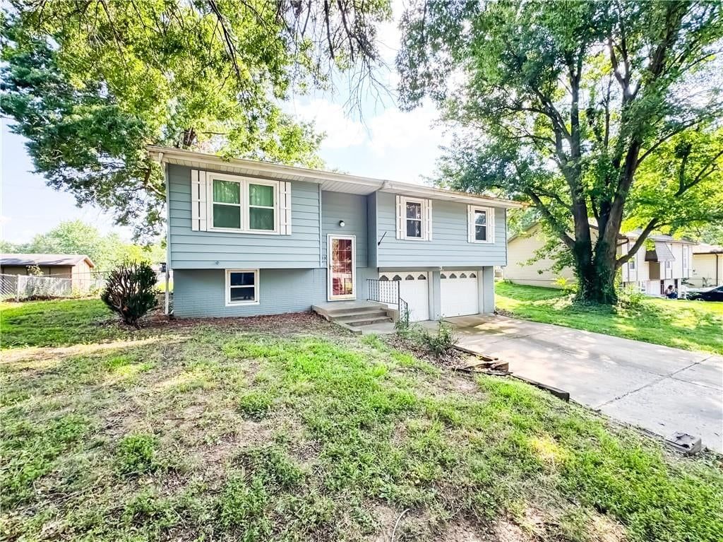 1403 Blueberry Drive — photo 2