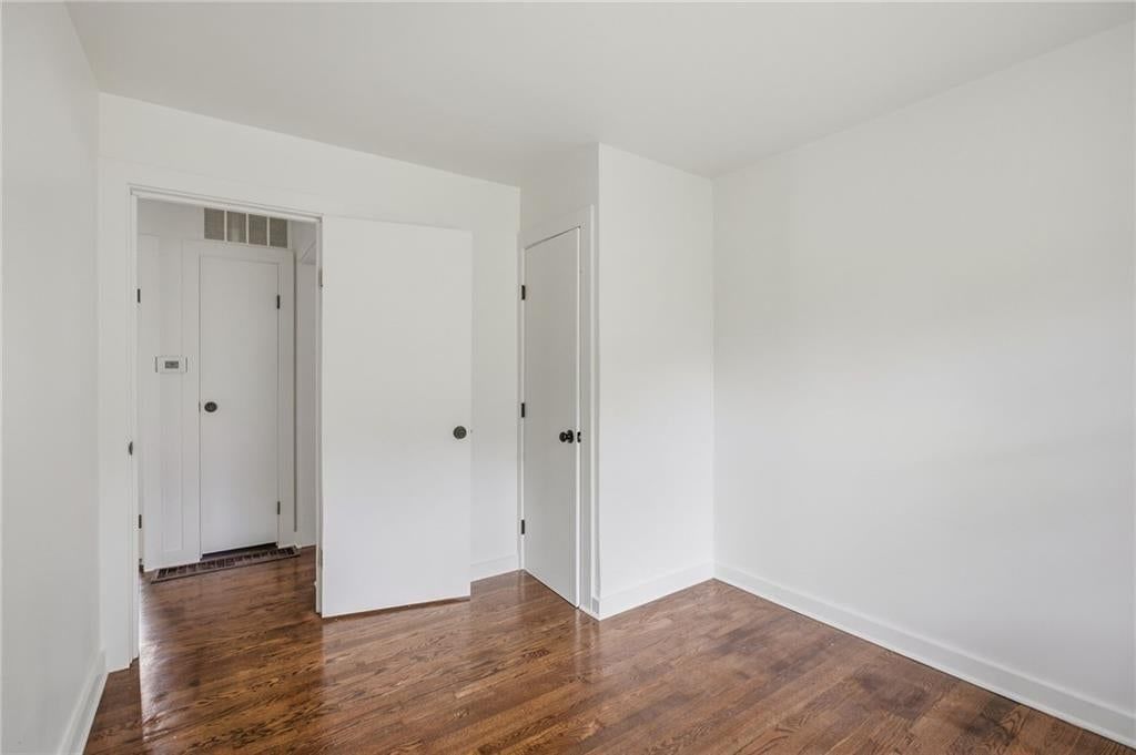 3313 Vermont Avenue — photo 8