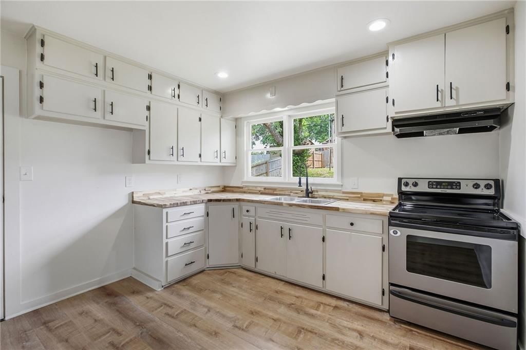 3313 Vermont Avenue — photo 15