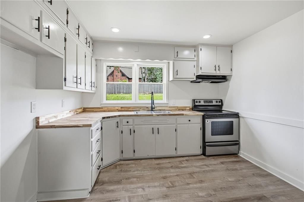3313 Vermont Avenue — photo 16