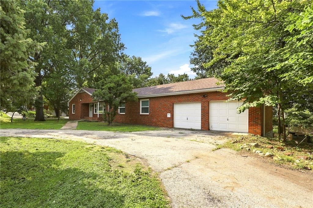 3714 Blue Ridge Boulevard — photo 3