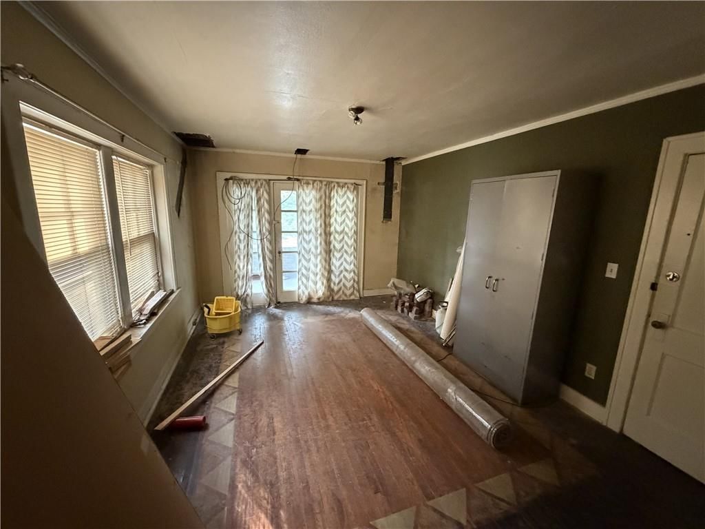 2734 Charlotte Street — photo 17