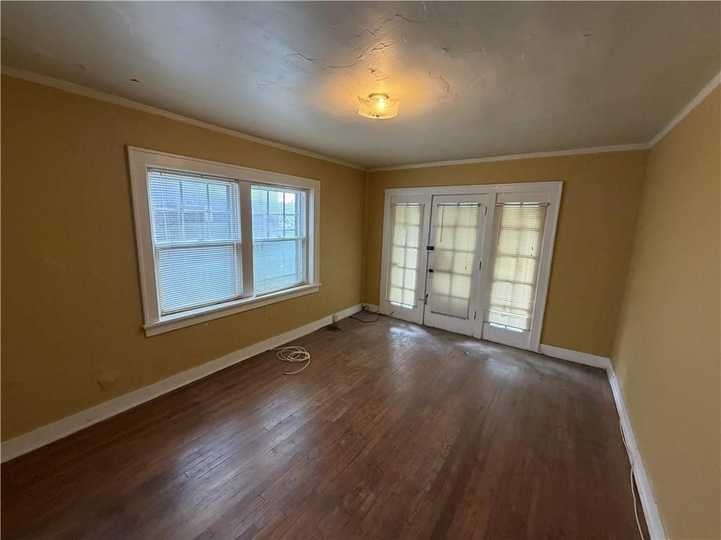 2734 Charlotte Street — photo 30
