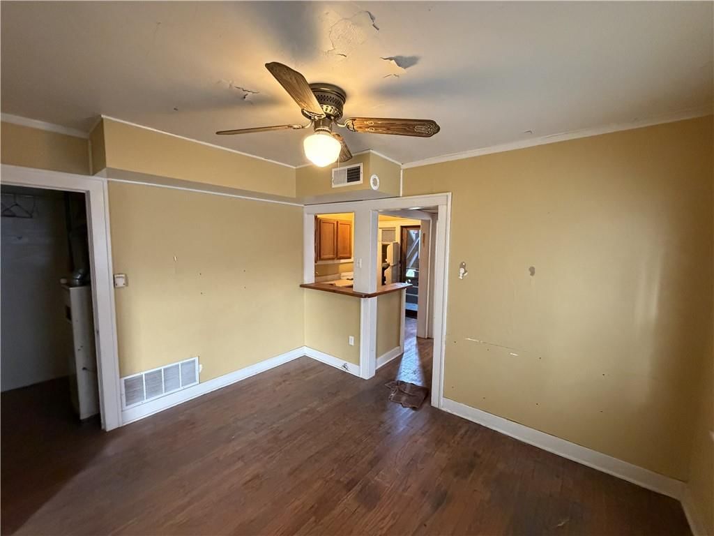 2734 Charlotte Street — photo 32