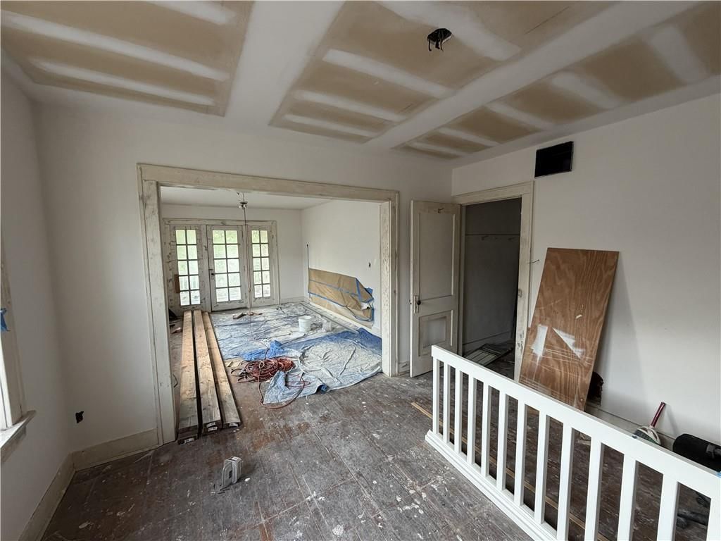 2734 Charlotte Street — photo 47