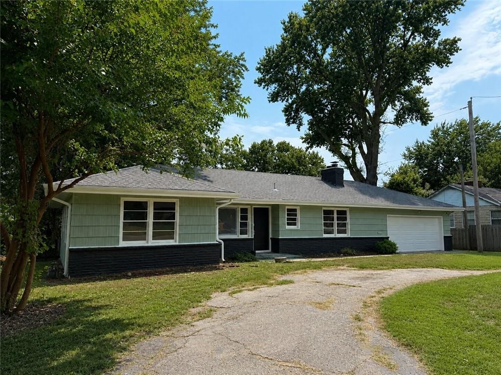 3320 Blue Ridge Boulevard — photo 2
