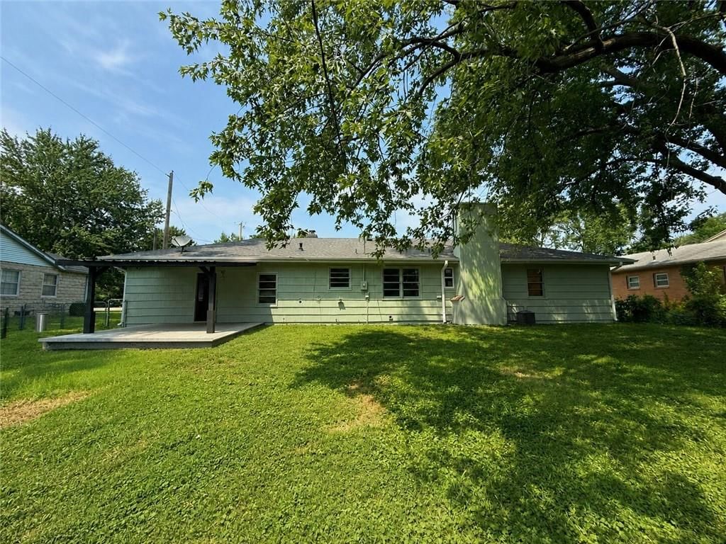 3320 Blue Ridge Boulevard — photo 3