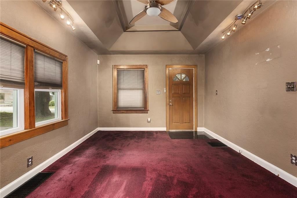 637 S Huttig Avenue — photo 4