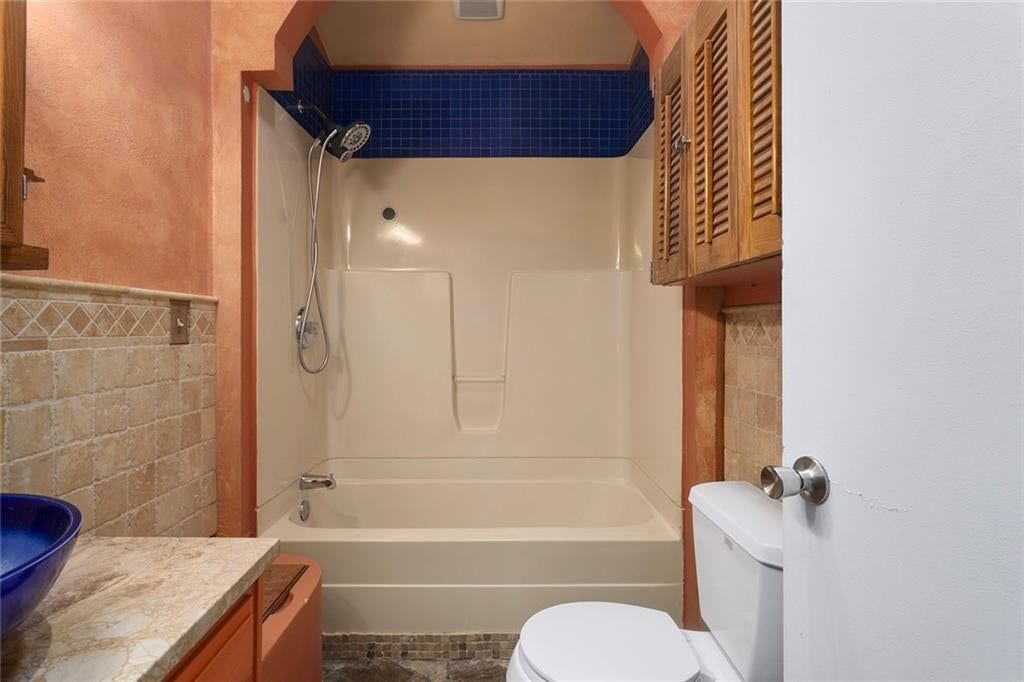 637 S Huttig Avenue — photo 13