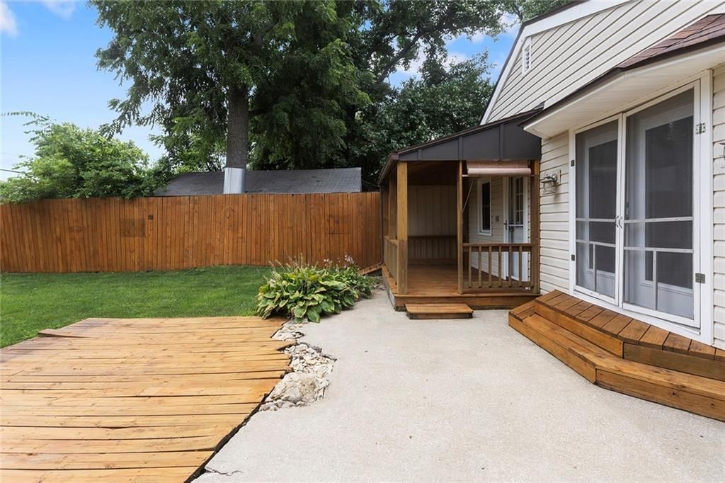 637 S Huttig Avenue — photo 19