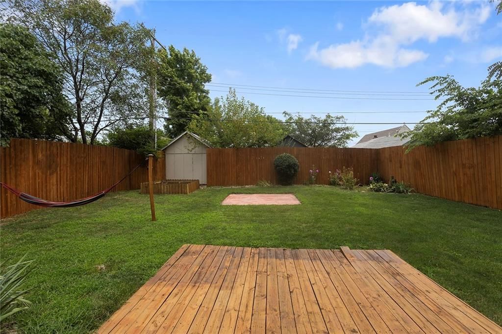 637 S Huttig Avenue — photo 20