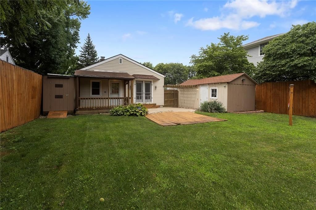 637 S Huttig Avenue — photo 22