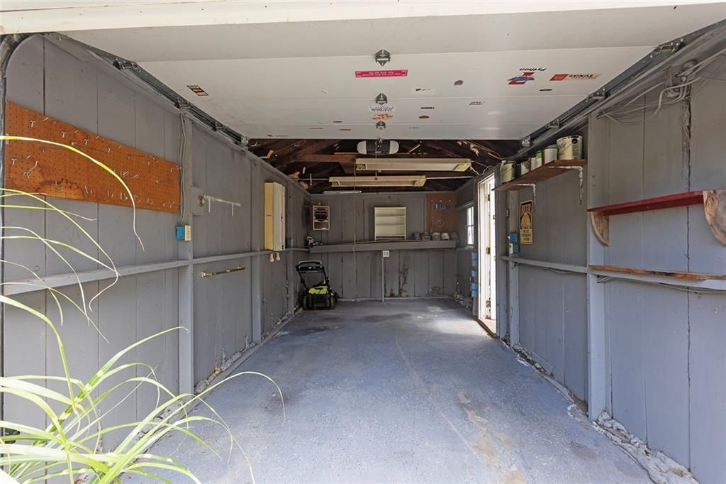 637 S Huttig Avenue — photo 24
