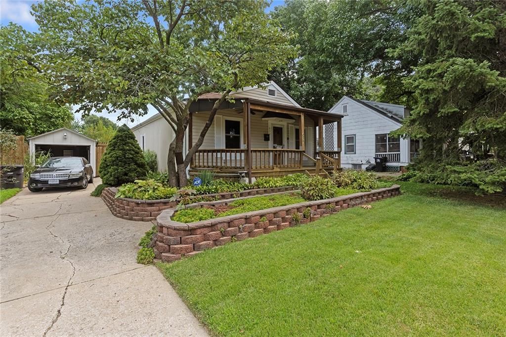 637 S Huttig Avenue — photo 26