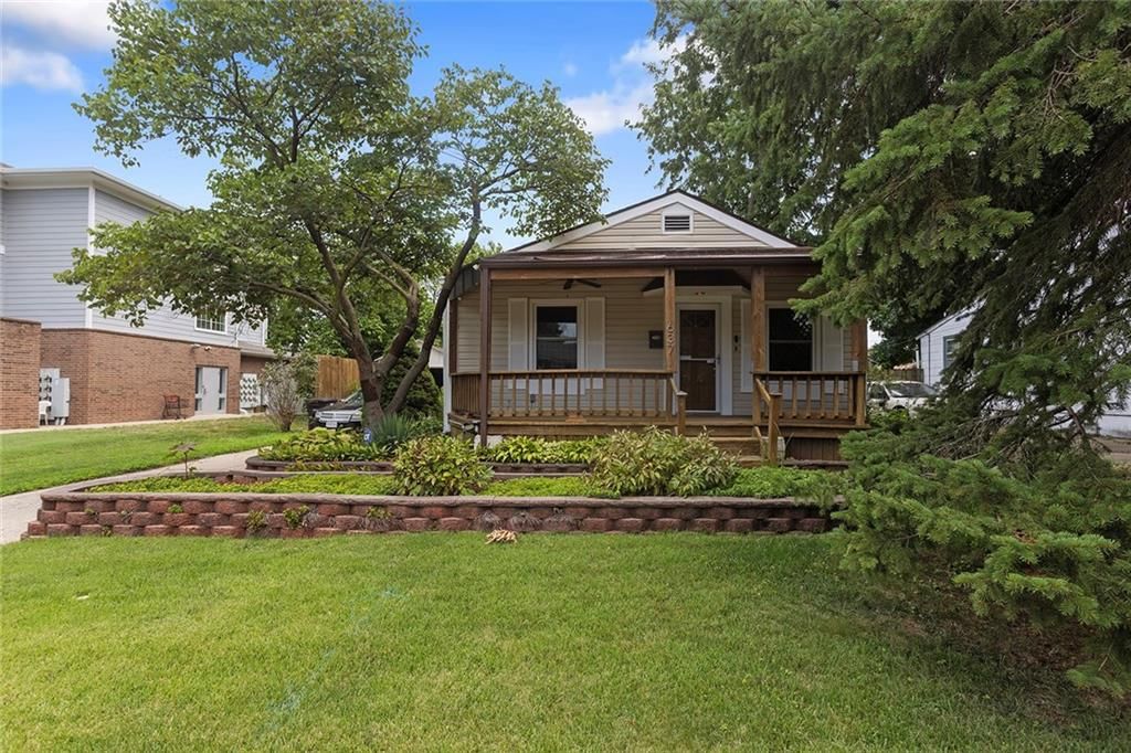 637 S Huttig Avenue — photo 28