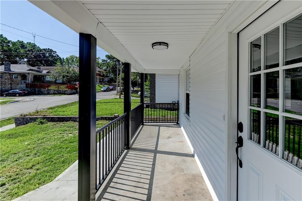 1540 Poplar Avenue — photo 4