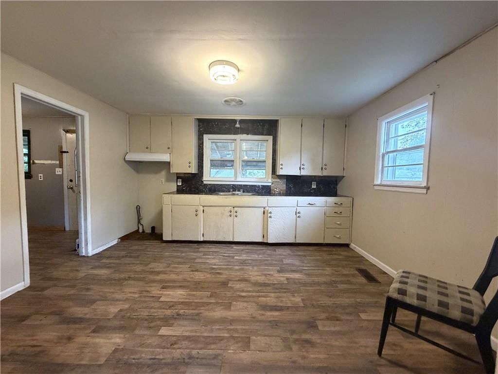 242 Gale Street — photo 16