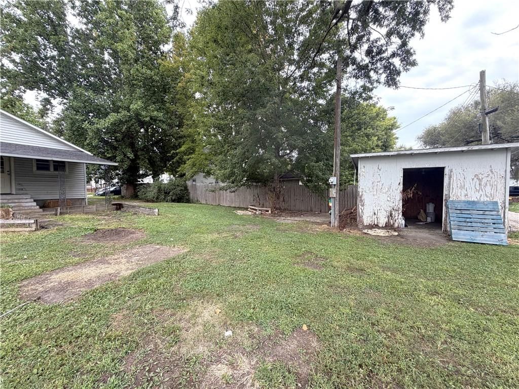242 Gale Street — photo 22
