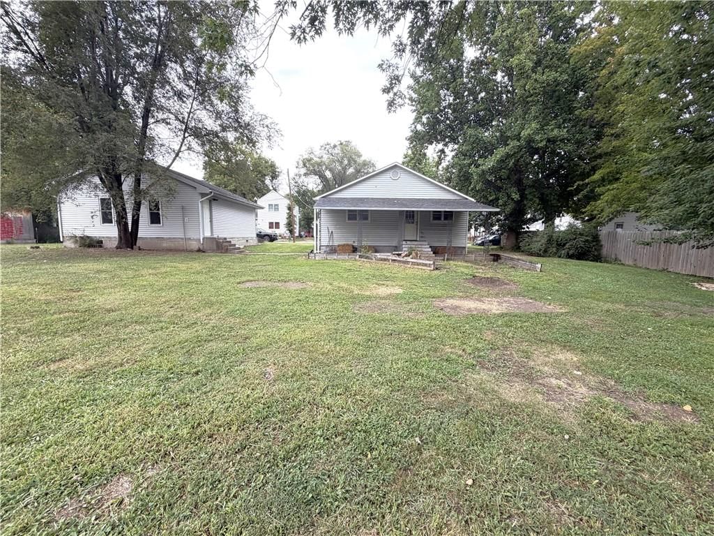 242 Gale Street — photo 23