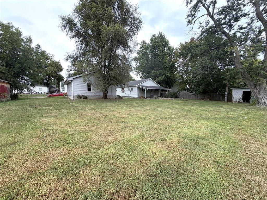 242 Gale Street — photo 24