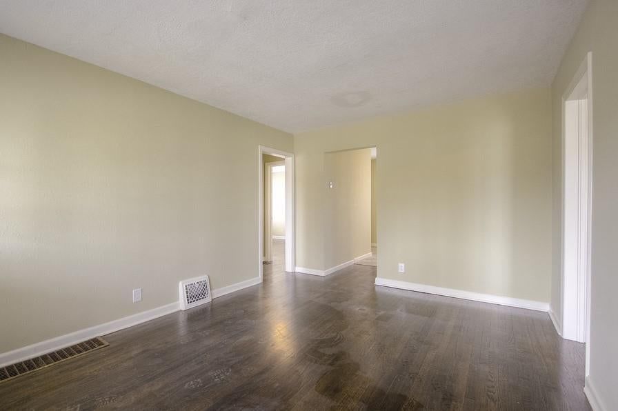 1340 S Main Street — photo 4