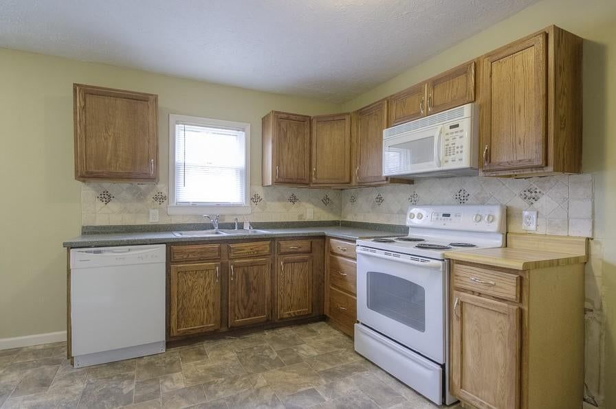 1340 S Main Street — photo 8