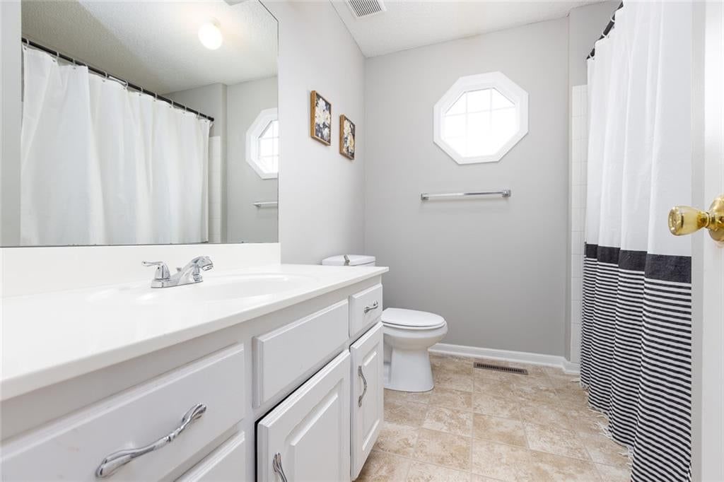 9918 N Highland Place — photo 16