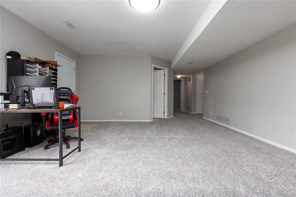 9918 N Highland Place — photo 23