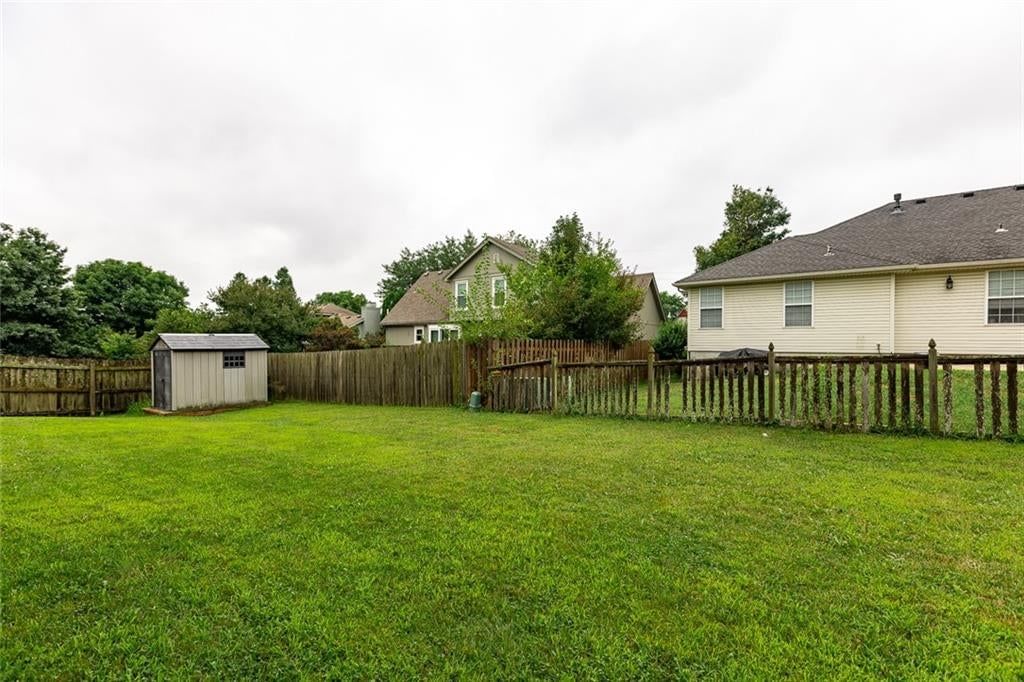 9918 N Highland Place — photo 35