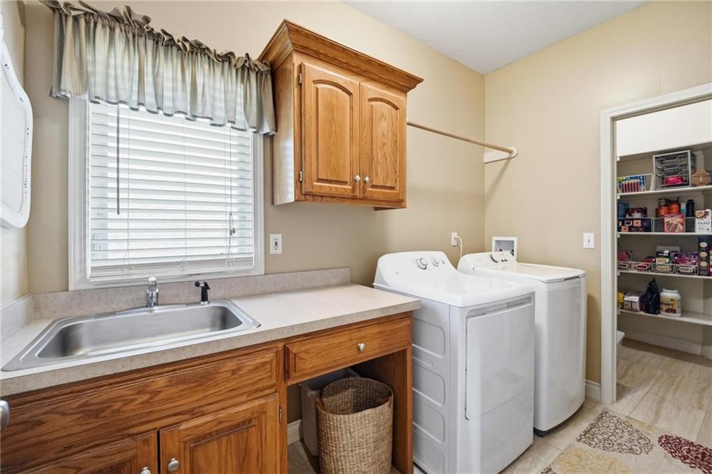 172 NE Hidden Ridge Lane — photo 9