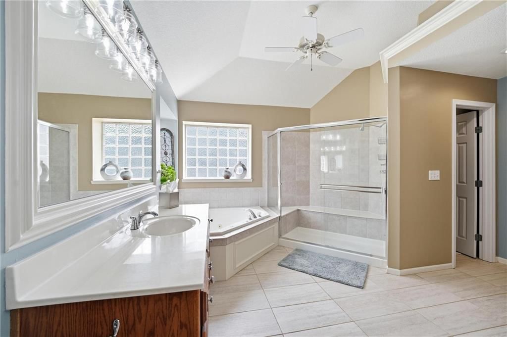 172 NE Hidden Ridge Lane — photo 36
