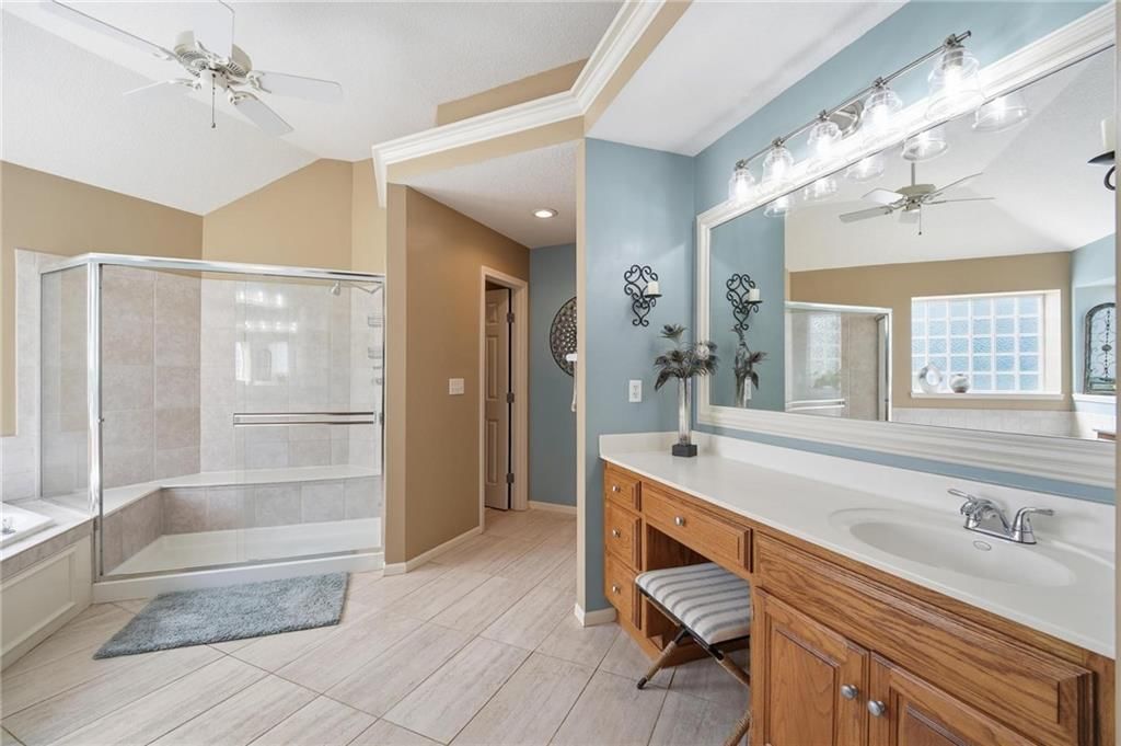 172 NE Hidden Ridge Lane — photo 37
