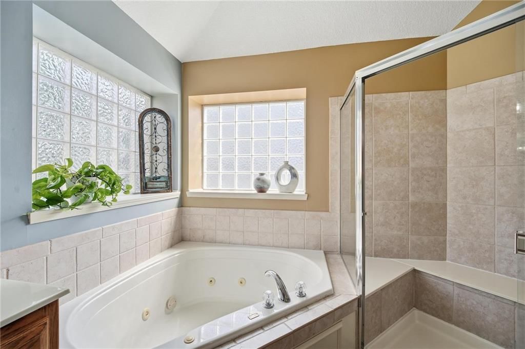 172 NE Hidden Ridge Lane — photo 38