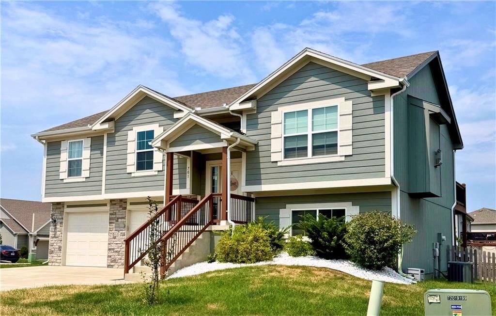 701 SE Juniper Drive — photo 3
