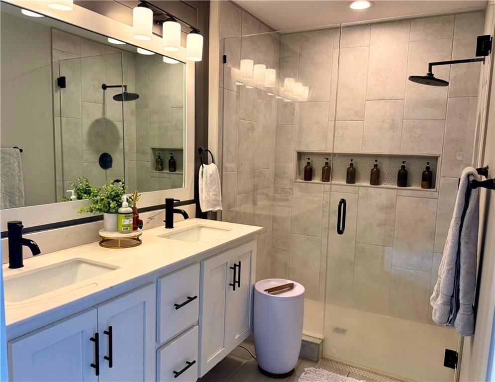701 SE Juniper Drive — photo 10