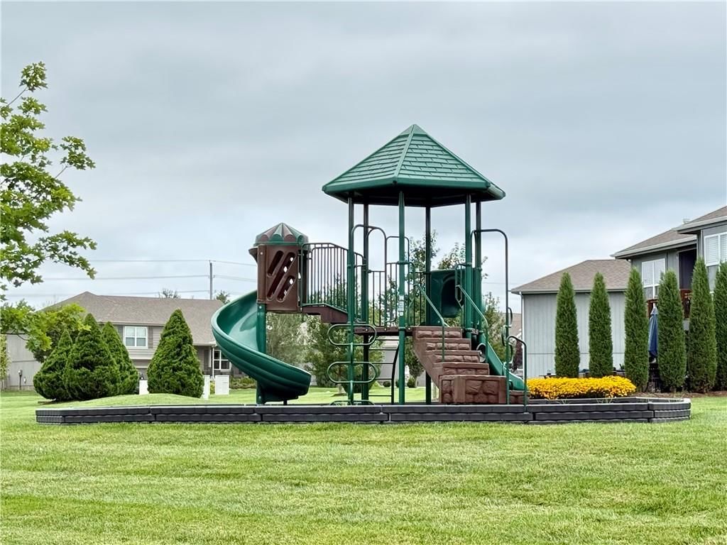 701 SE Juniper Drive — photo 19