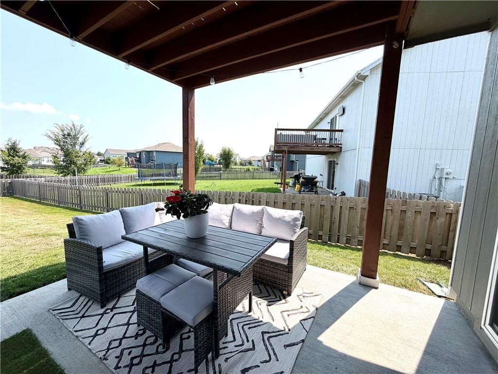 701 SE Juniper Drive — photo 25