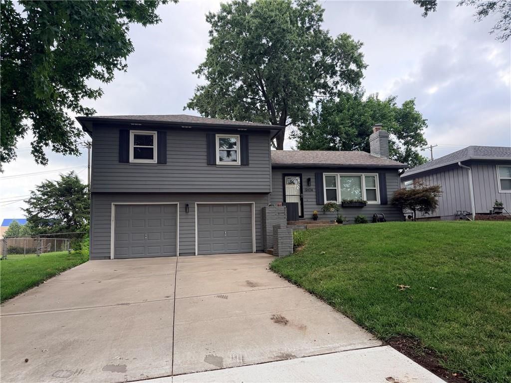 9104 W 69th Street — photo 1