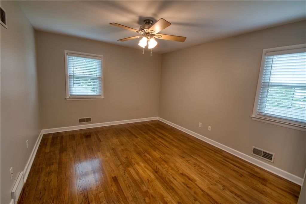 9104 W 69th Street — photo 11