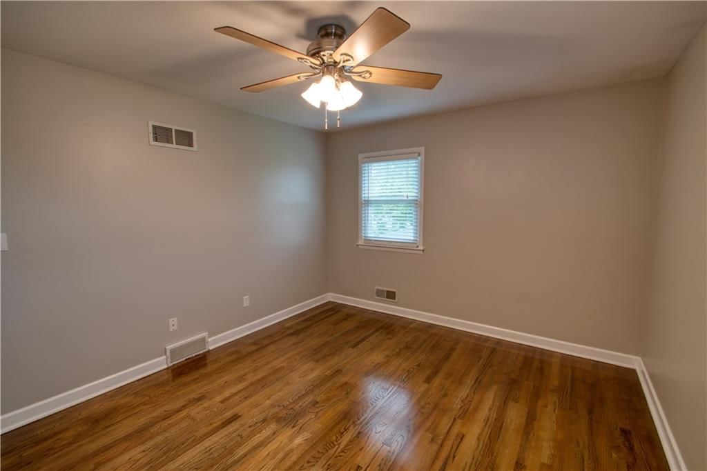 9104 W 69th Street — photo 12