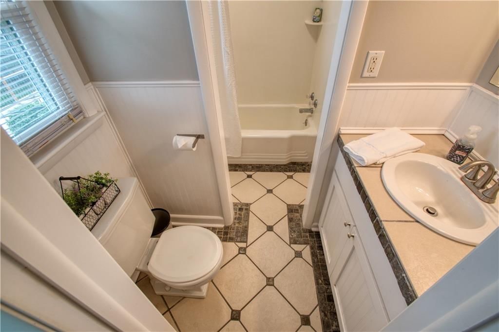 9104 W 69th Street — photo 13