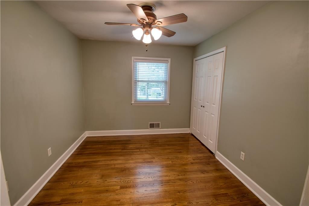 9104 W 69th Street — photo 16